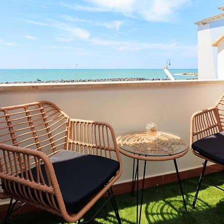 Coho Apartment Vista Mare Fiumicino Dış mekan fotoğraf